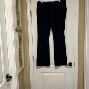 Like New Size 14 Liz Claiborne Bootcut Jeans.
